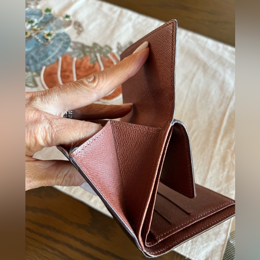 Louis Vuitton Monogram Elise  Trifold Wallet - Picture 13 of 16